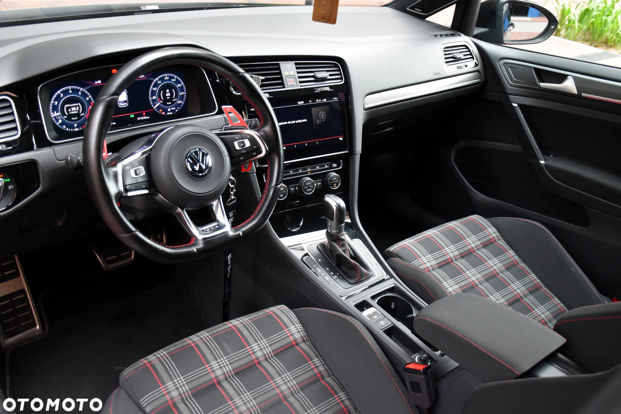 Volkswagen Golf GTI (BlueMotion Technology) DSG - 13