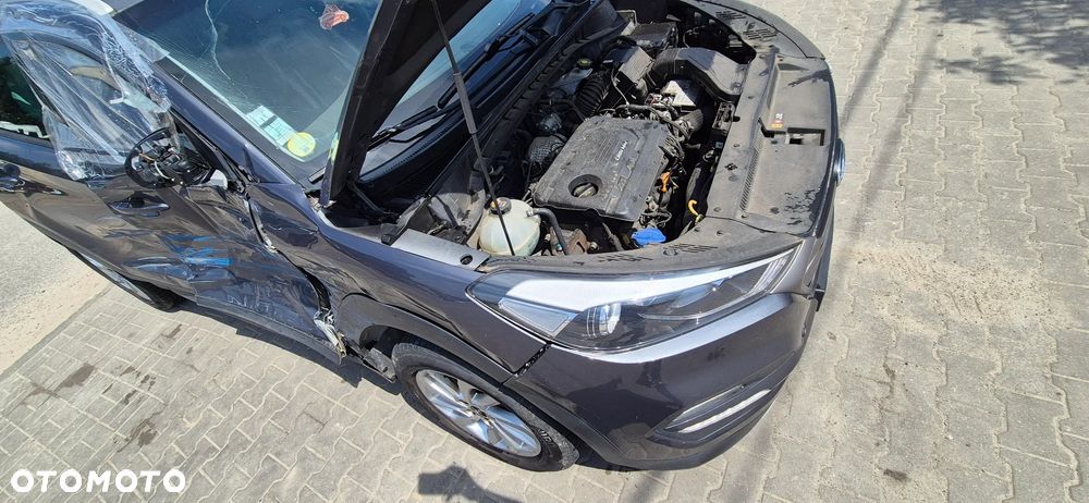 Hyundai Tucson 1.7 CRDI BlueDrive Classic 2WD - 19