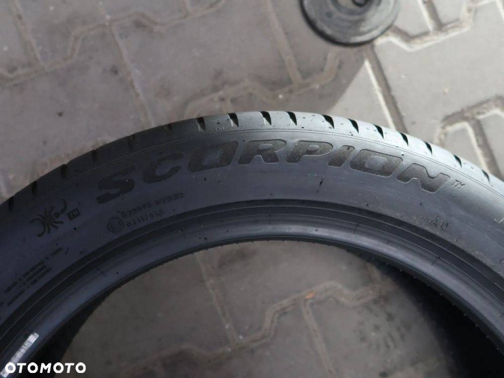 Opona Pirelli Scorpion 235/50R20 100T - 3
