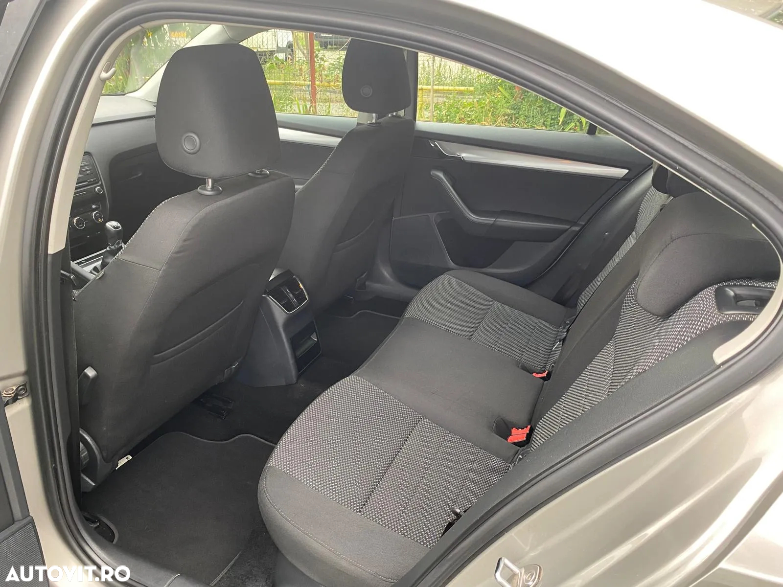 Skoda Octavia 1.2 TSI Ambiente - 6
