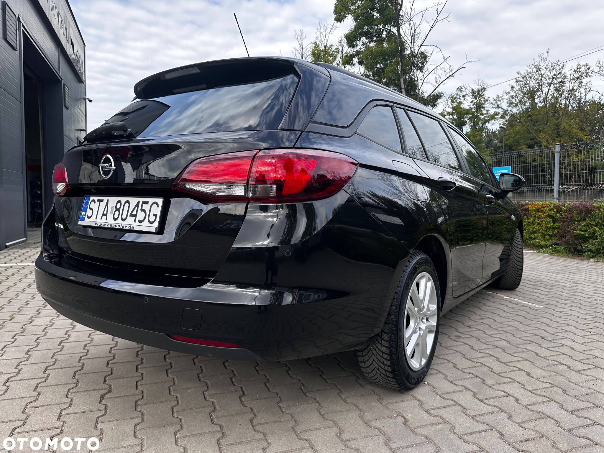 Opel Astra 1.4 Turbo 120 Jahre - 11