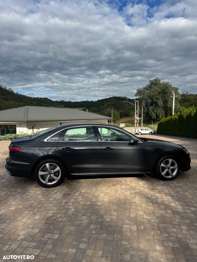 Audi A4 Limuzina 30 TDI S tronic MHEV S Line - 3