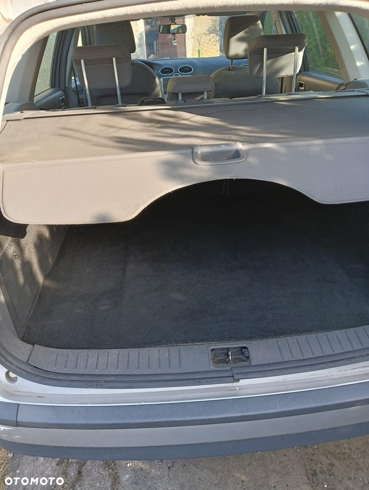 Ford Focus 1.6 Comfort - 6