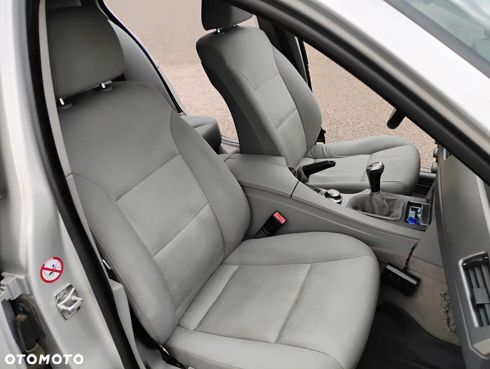 BMW Seria 5 520i - 13