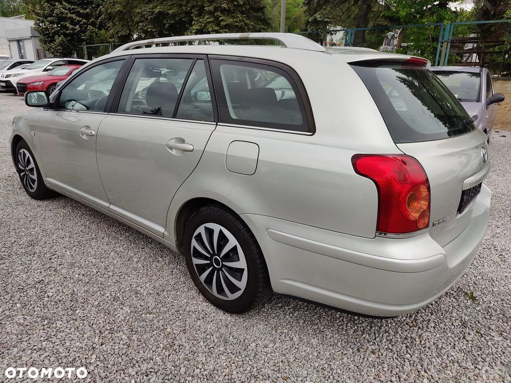 Toyota Avensis - 3