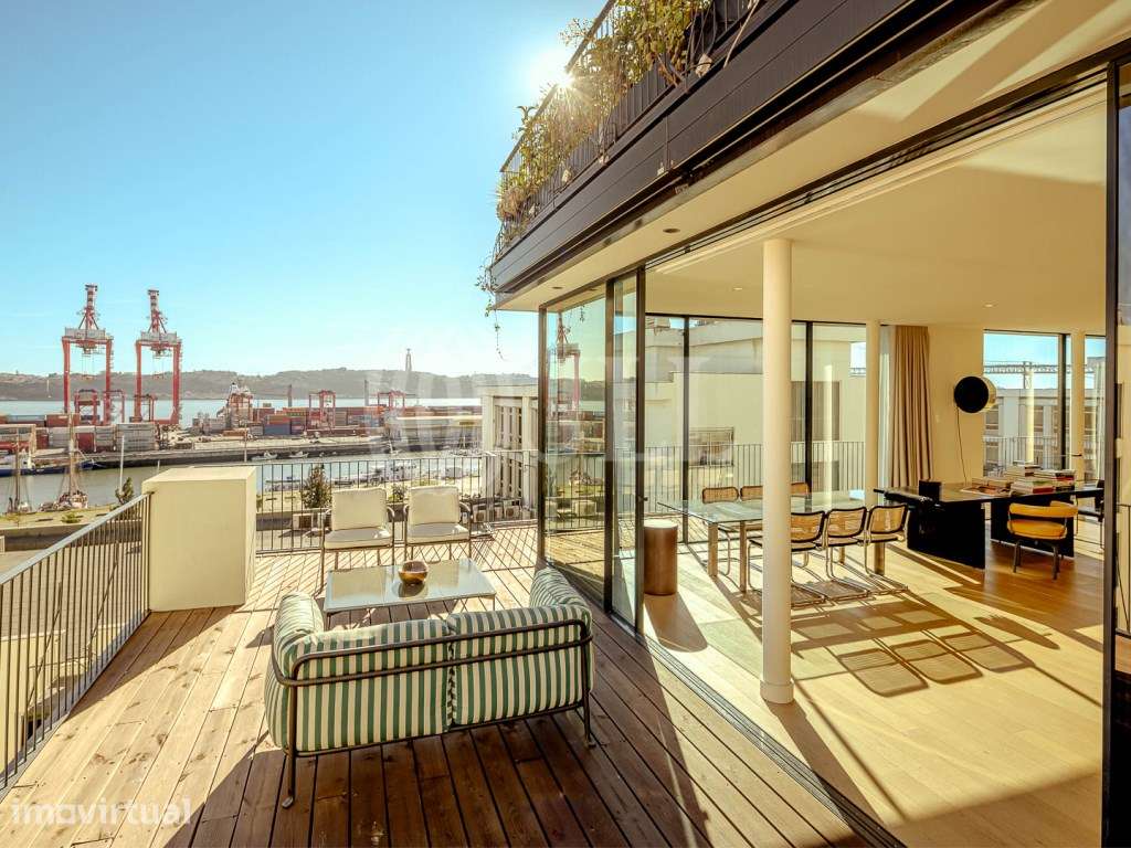 Apartamento T3 com varanda e estacionamento, no Lumia, Lisboa - Grande imagem: 5/42