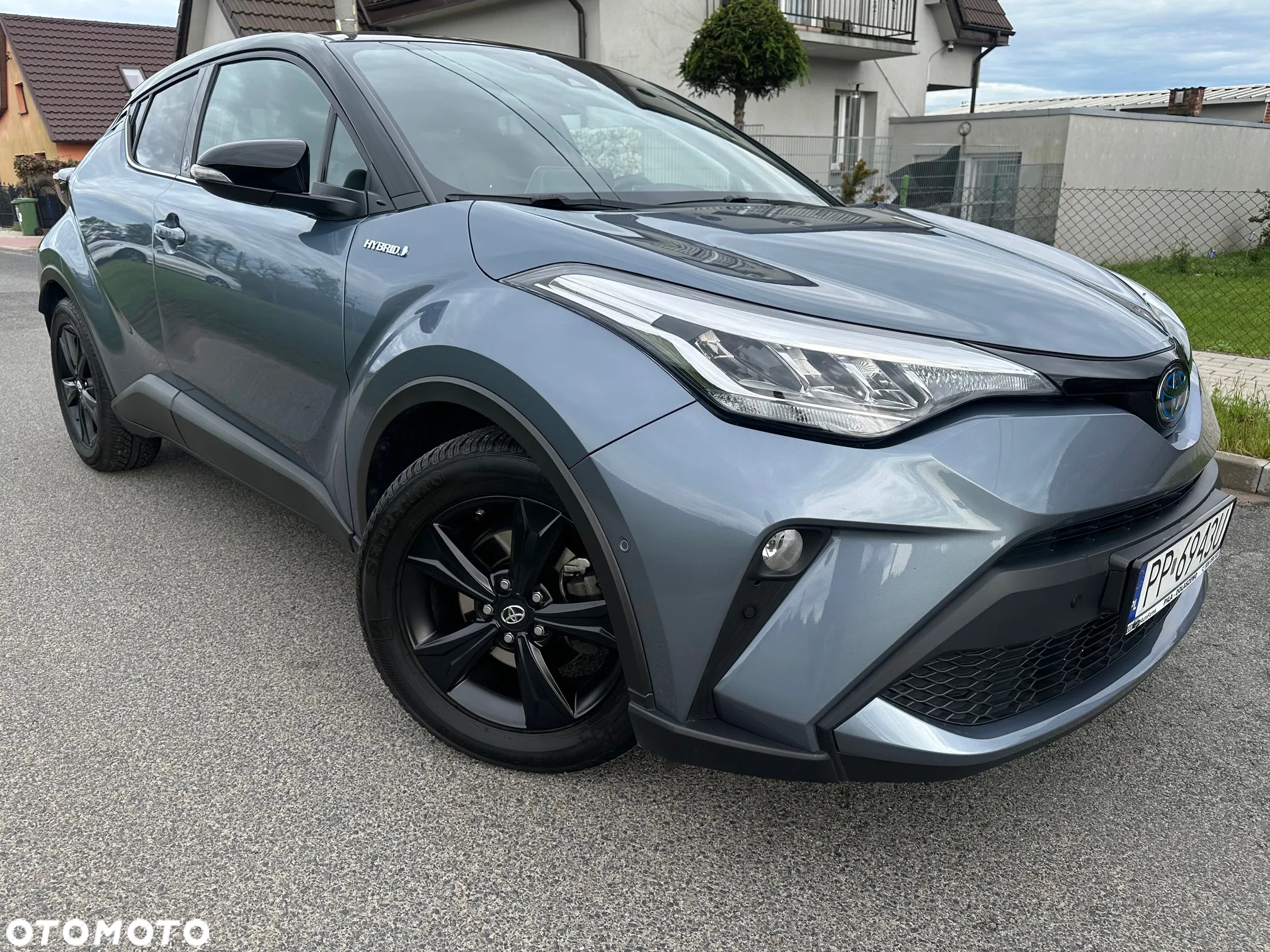 Toyota C-HR 2.0 Hybrid Team Deutschland - 13