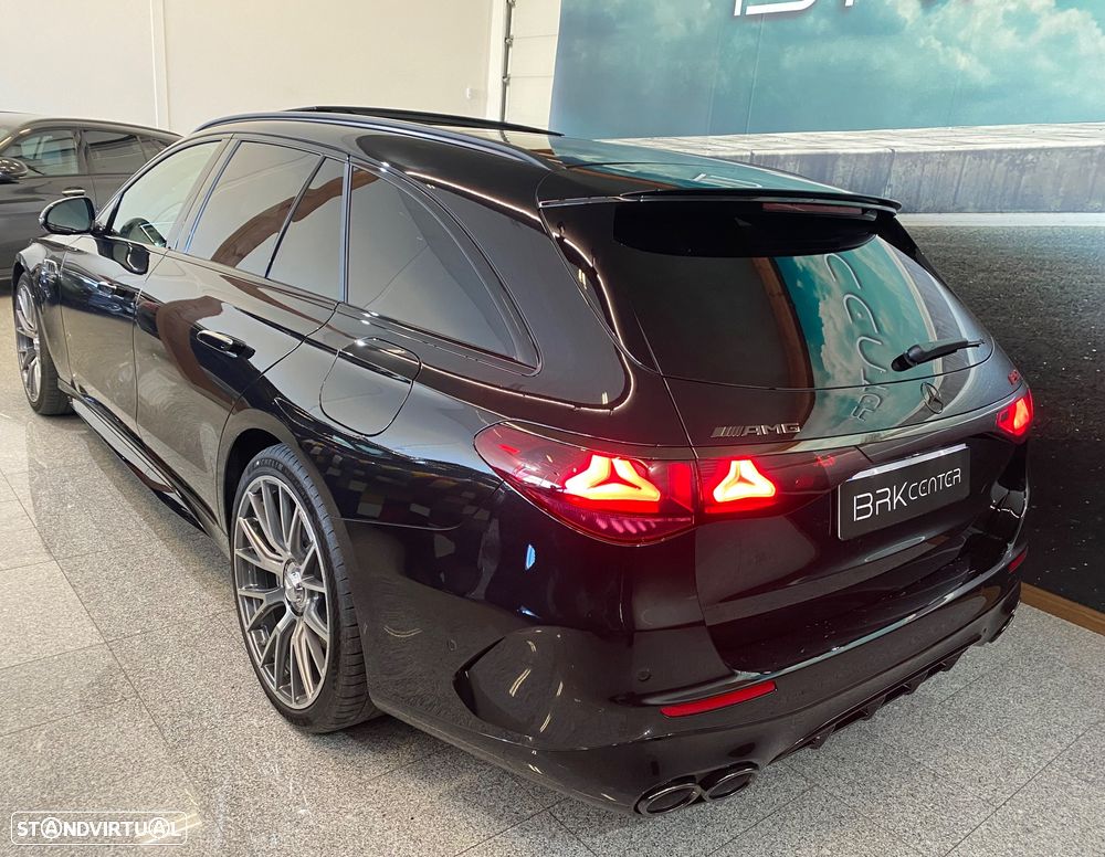 Mercedes-Benz E 53 AMG Hybrid 4Matic+ - 4