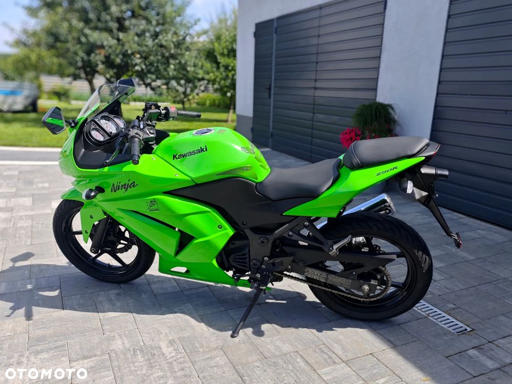 Kawasaki Ninja 250R - 17