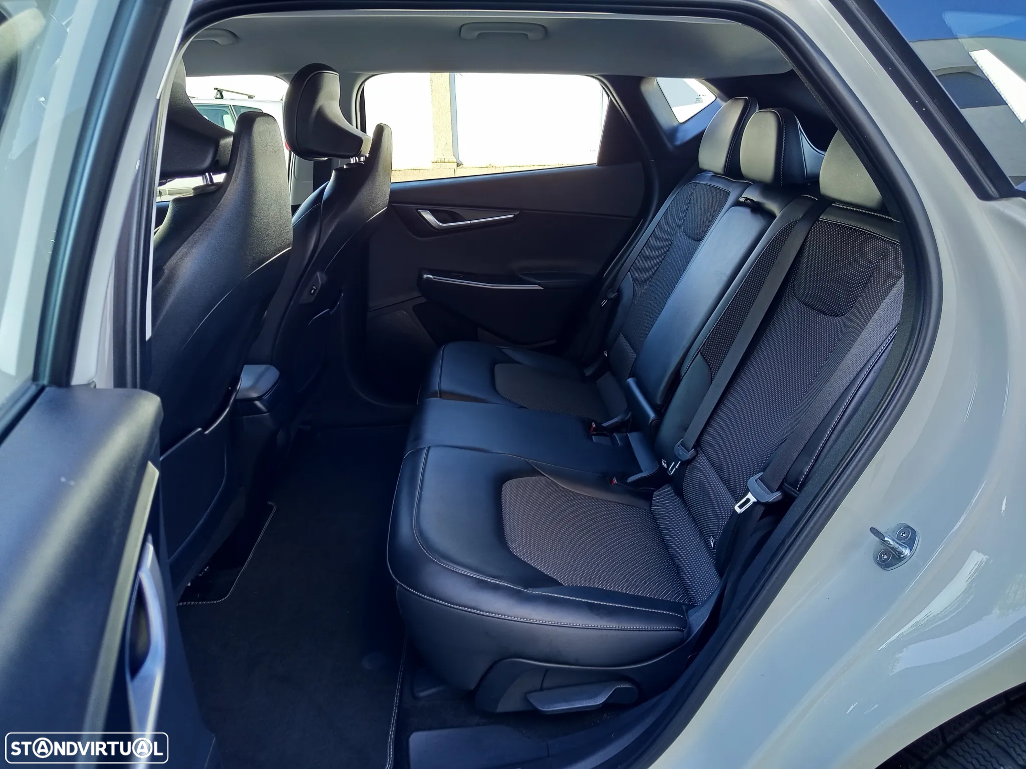 Kia EV6 77.4 kWh Earth - 9