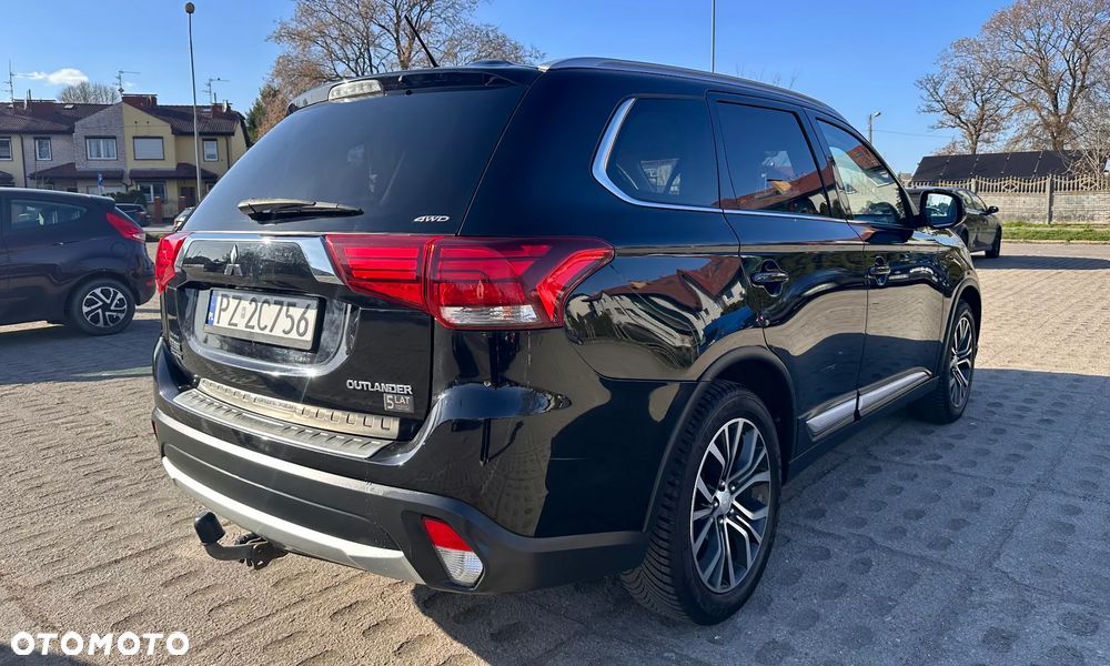 Mitsubishi Outlander - 6