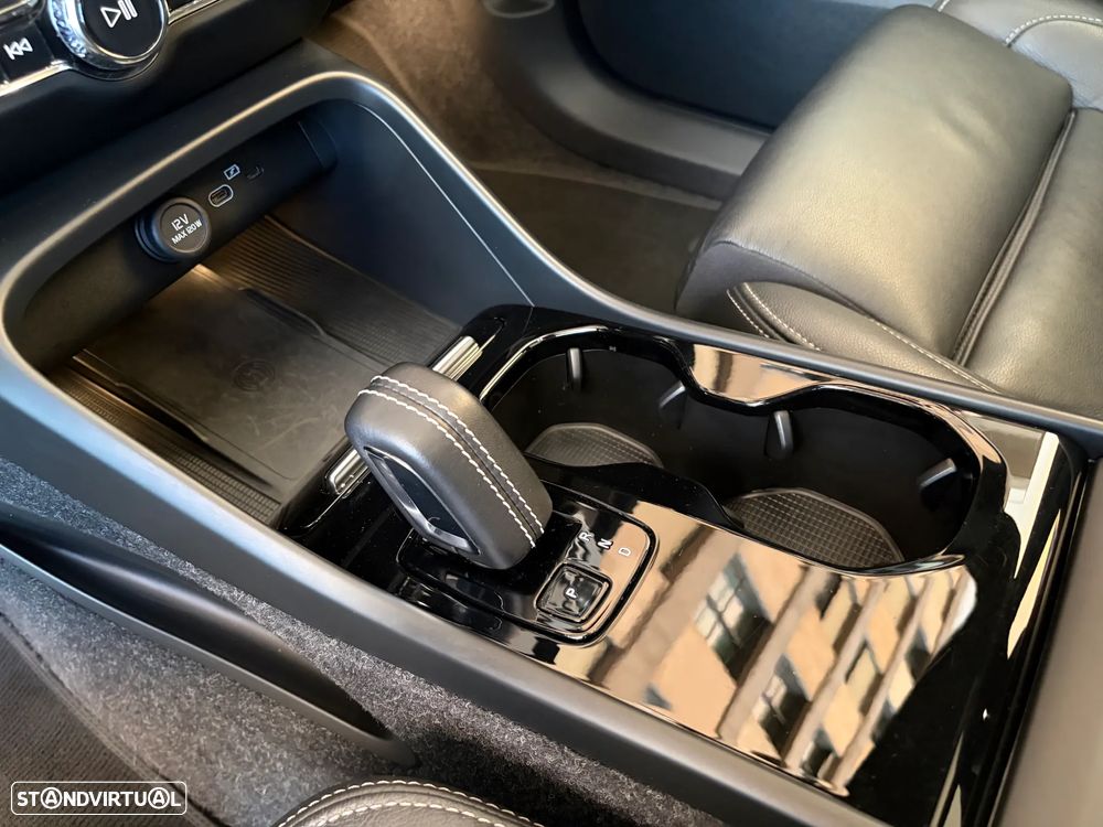 Volvo XC 40 P8 AWD Recharge RDesign - 31