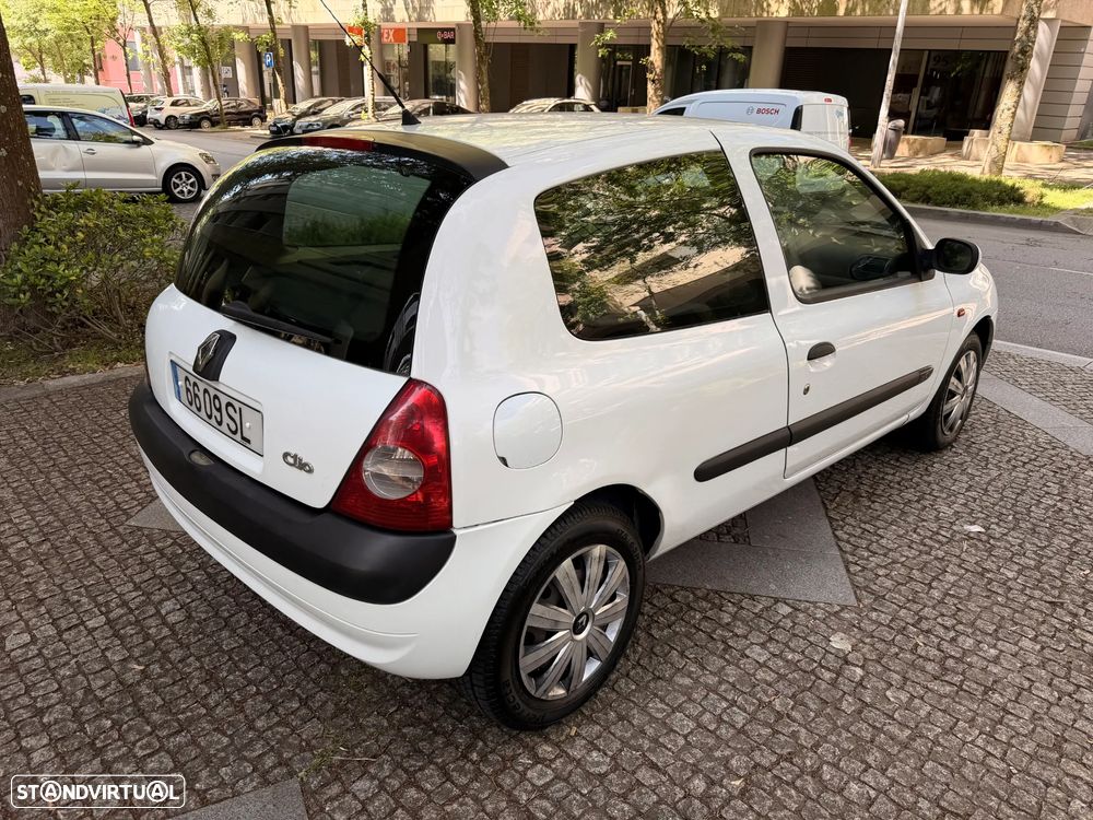 Renault Clio - 7