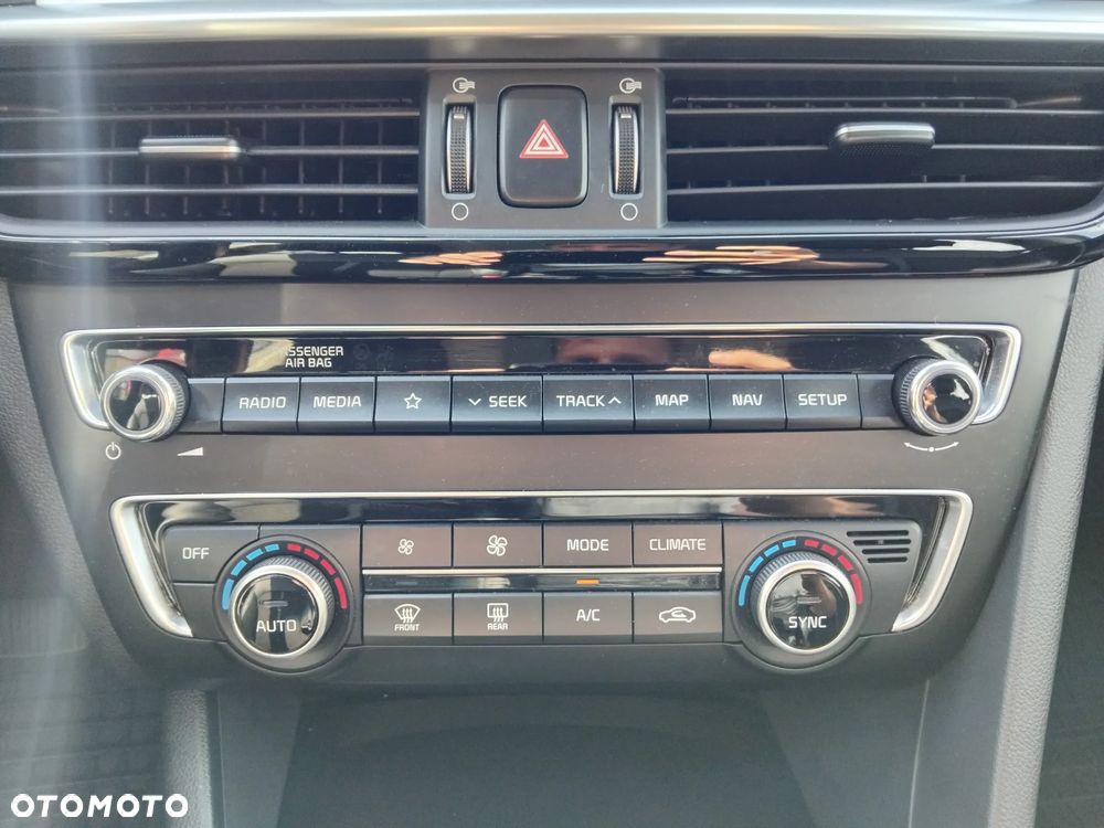 Kia Optima 1.6 T-GDI L DCT - 16