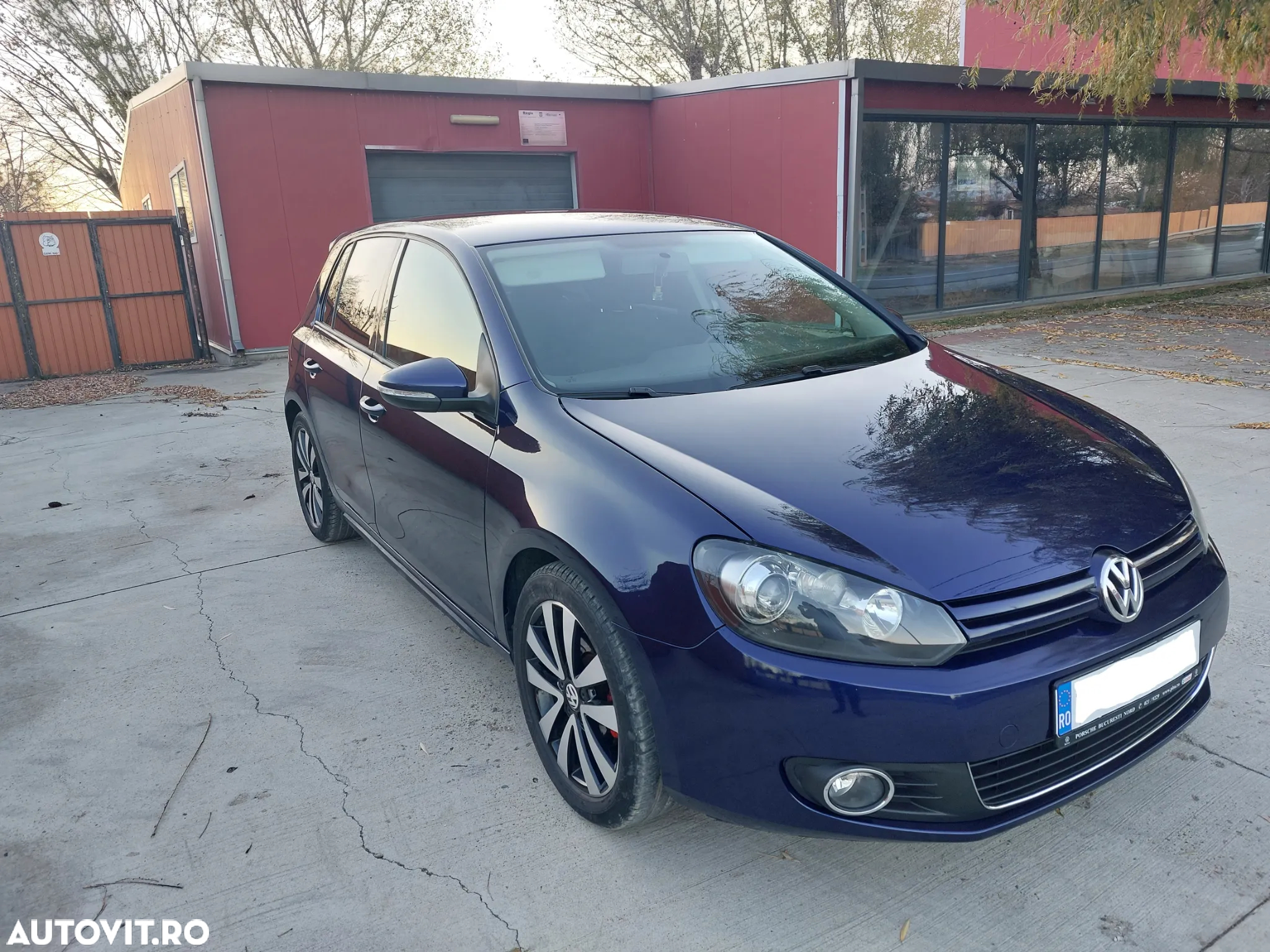 Volkswagen Golf 1.6 TDI DPF Highline - 3