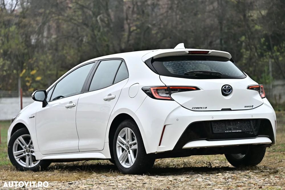 Toyota Corolla 1.8 Hybrid Business Edition - 18