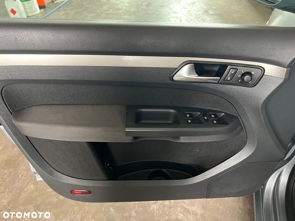 Volkswagen Touran 2.0 TDI DPF BlueMotion Technology Comfortline - 13
