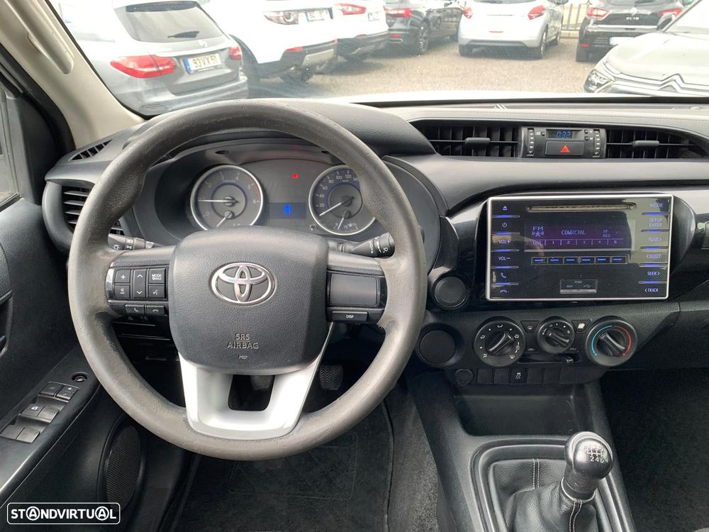 Toyota Hilux 2.4 D-4D 2WD CD - 18