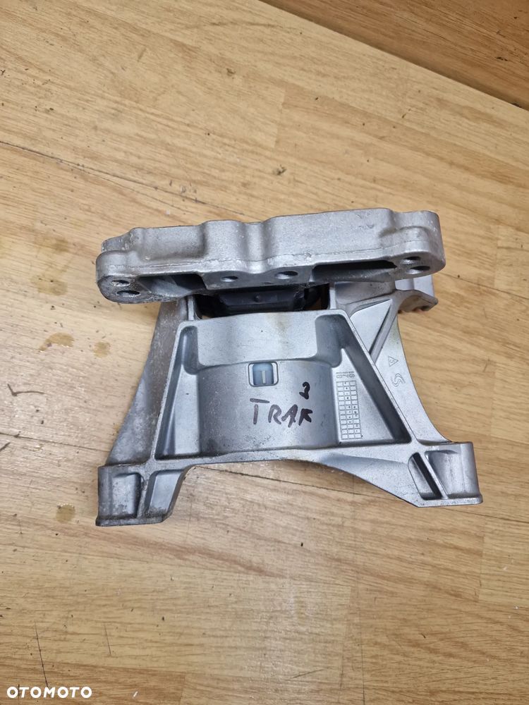 Poduszka silnika renault trafic III