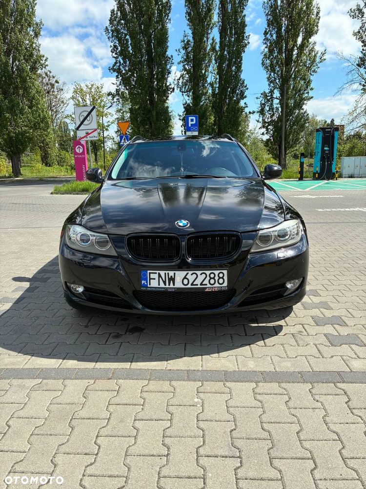 BMW Seria 3 318d - 1