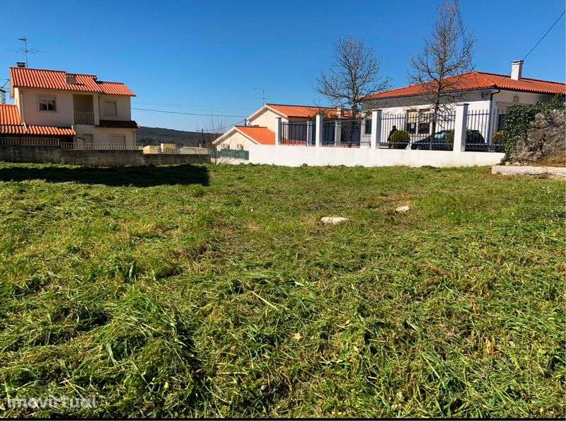 Terreno urbanizado para construção - Grande imagem: 3/10