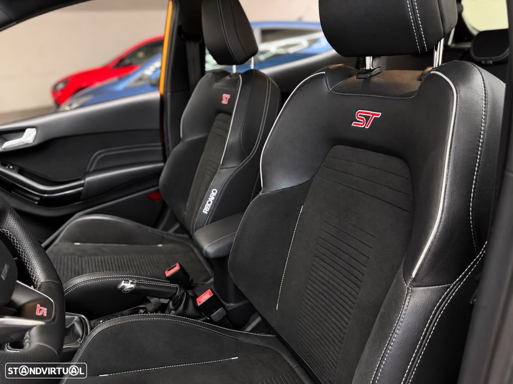 Ford Fiesta 1.5 EcoBoost S&S ST X - 34