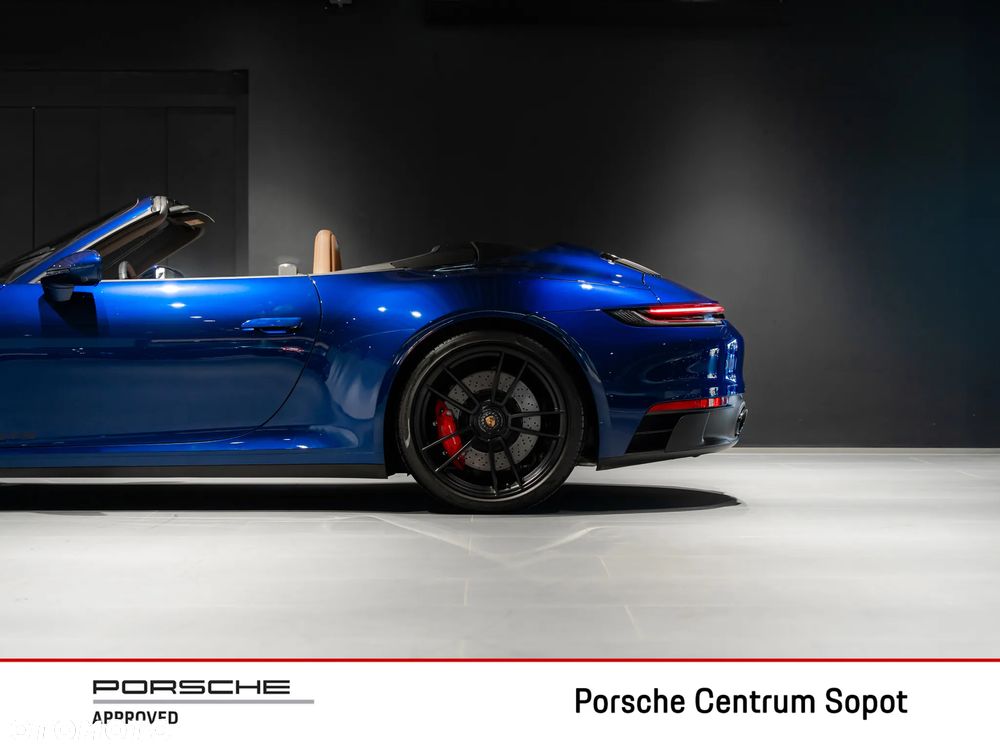 Porsche 911 Carrera GTS Cabrio - 10