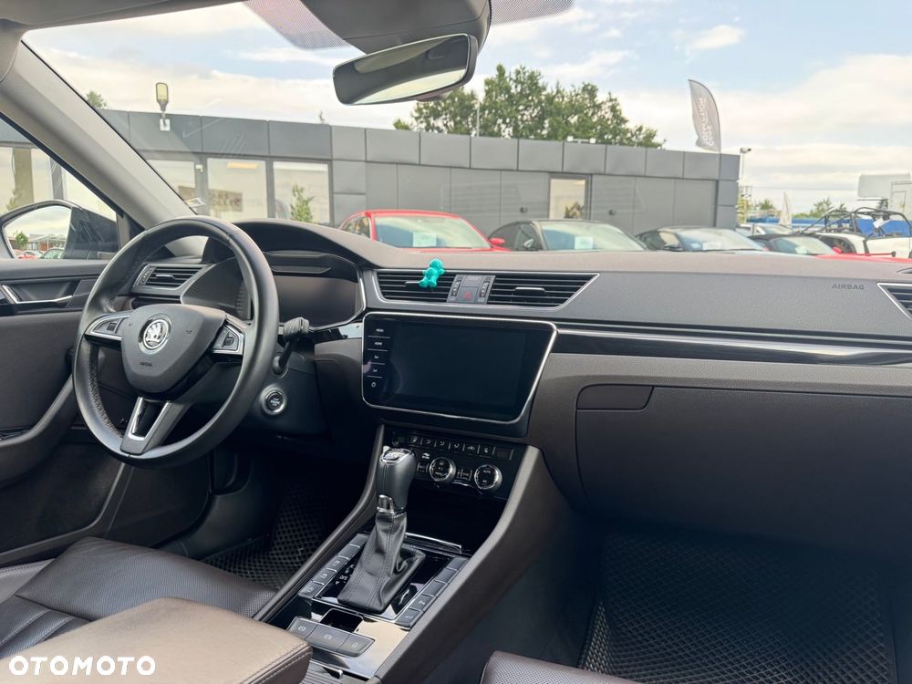 Skoda Superb 2.0 TDI SCR 4x4 L&K DSG - 18