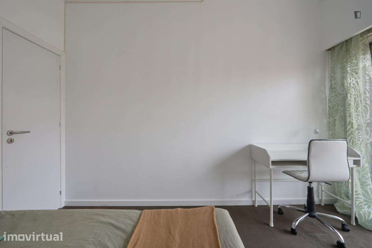 Quarto - localizado em Lisbon - Grande imagem: 5/42