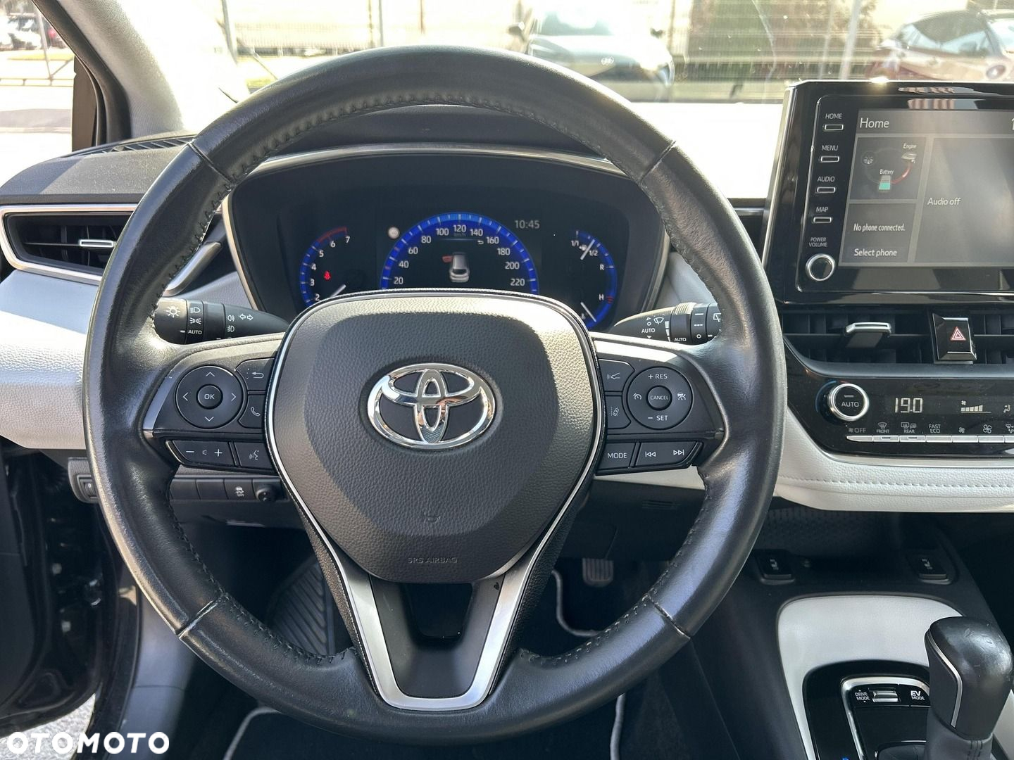 Toyota Corolla 1.8 Hybrid Comfort - 16
