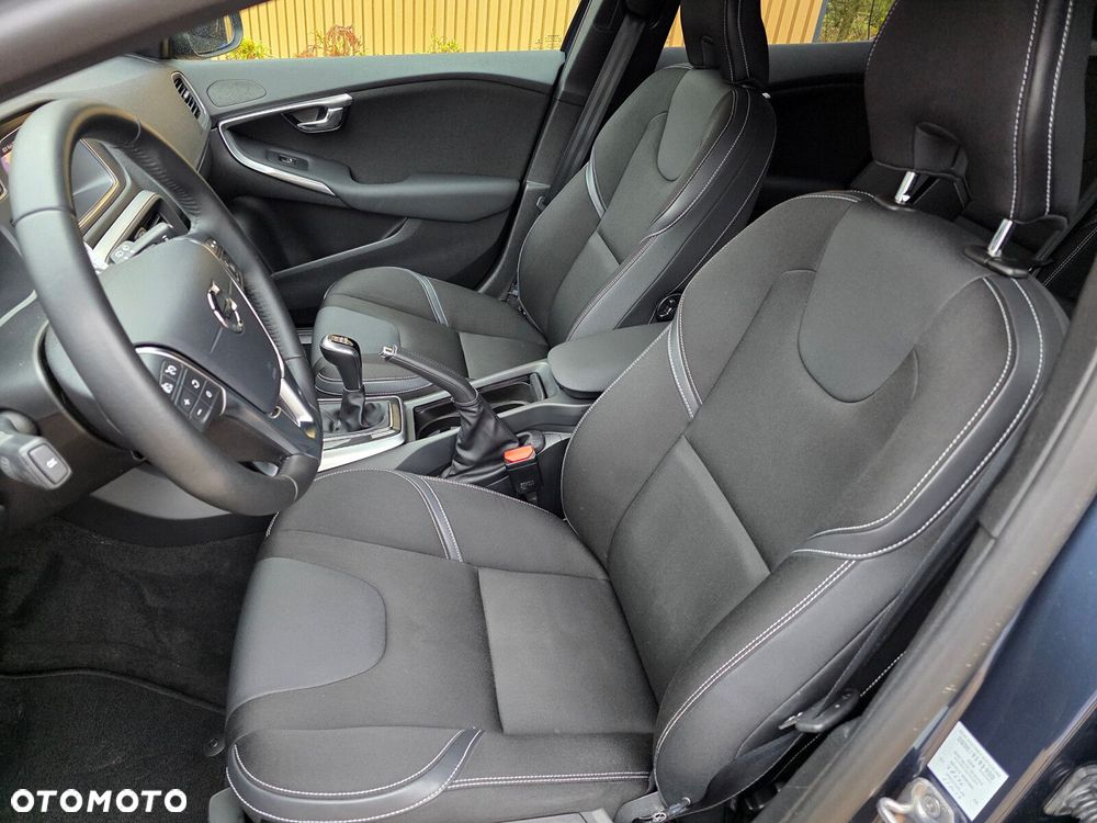 Volvo V40 - 14