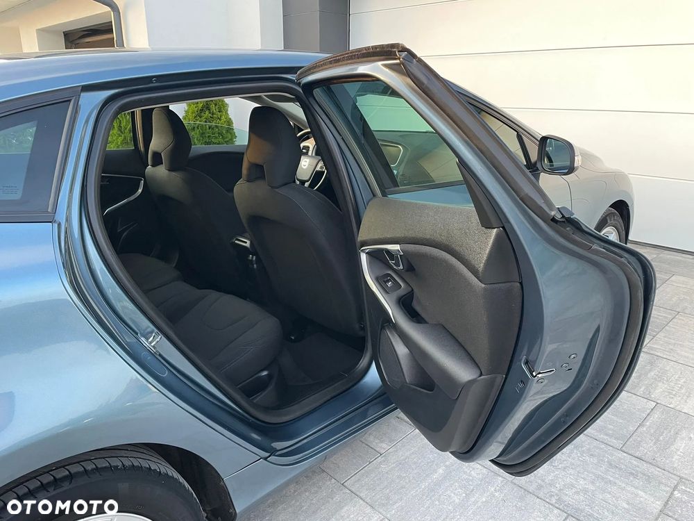 Volvo V40 D2 Summum - 20