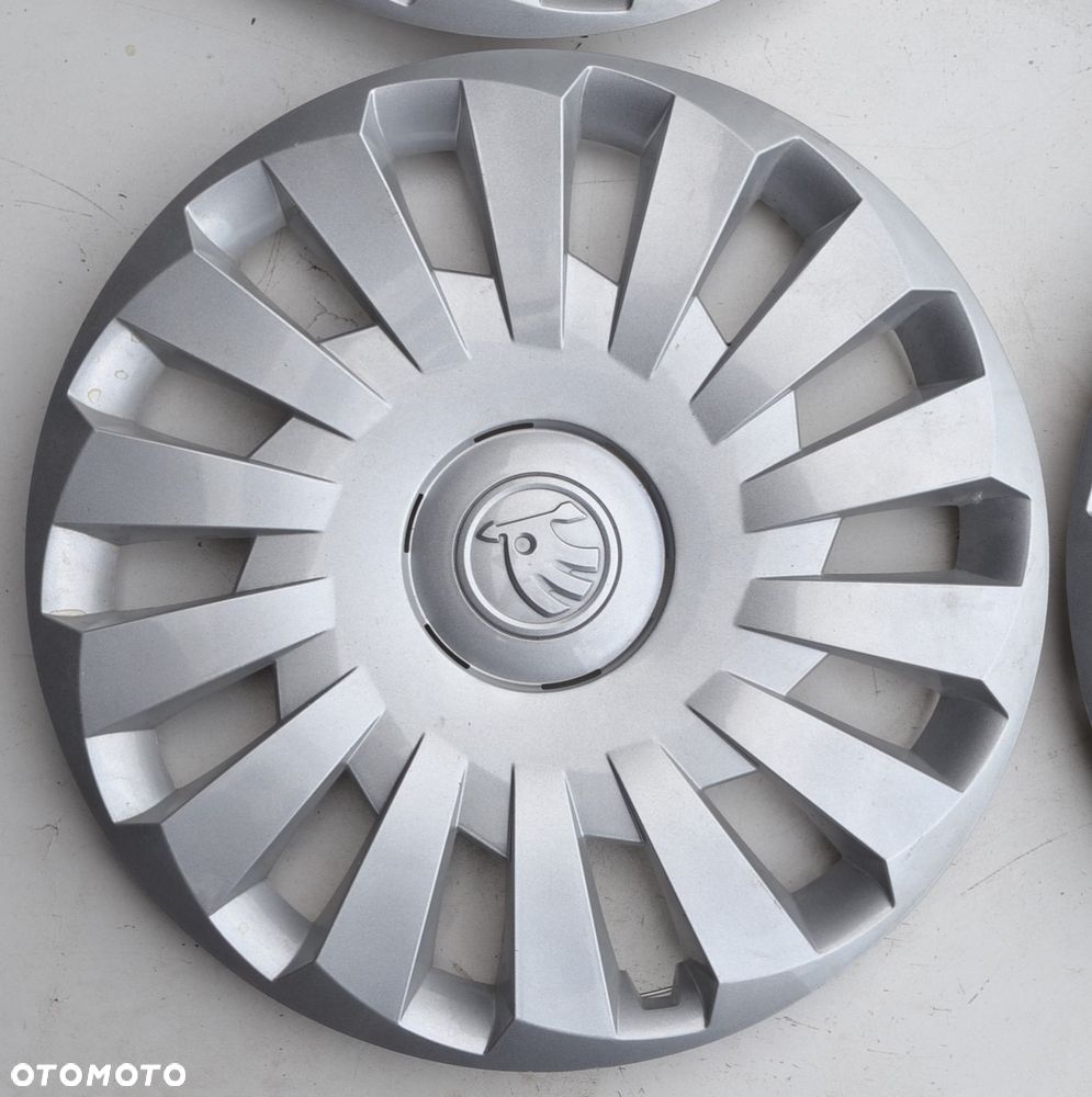 ORYGINALNE KOŁPAKI OEM SKODA 16 CALI x4szt. K-700 - 3