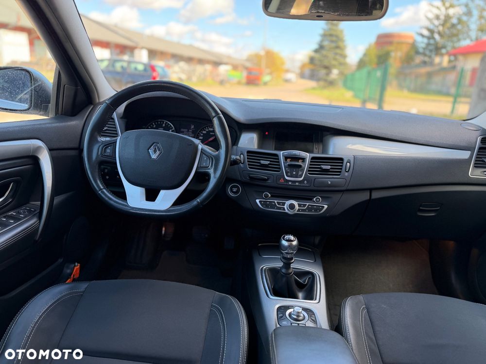 Renault Laguna dCi 150 FAP Start-Stop GT - 19