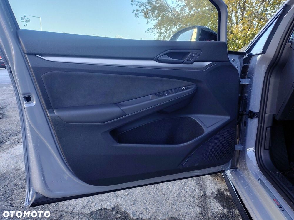 Volkswagen Golf 2.0 TSI GTI Edition 50 DSG - 11
