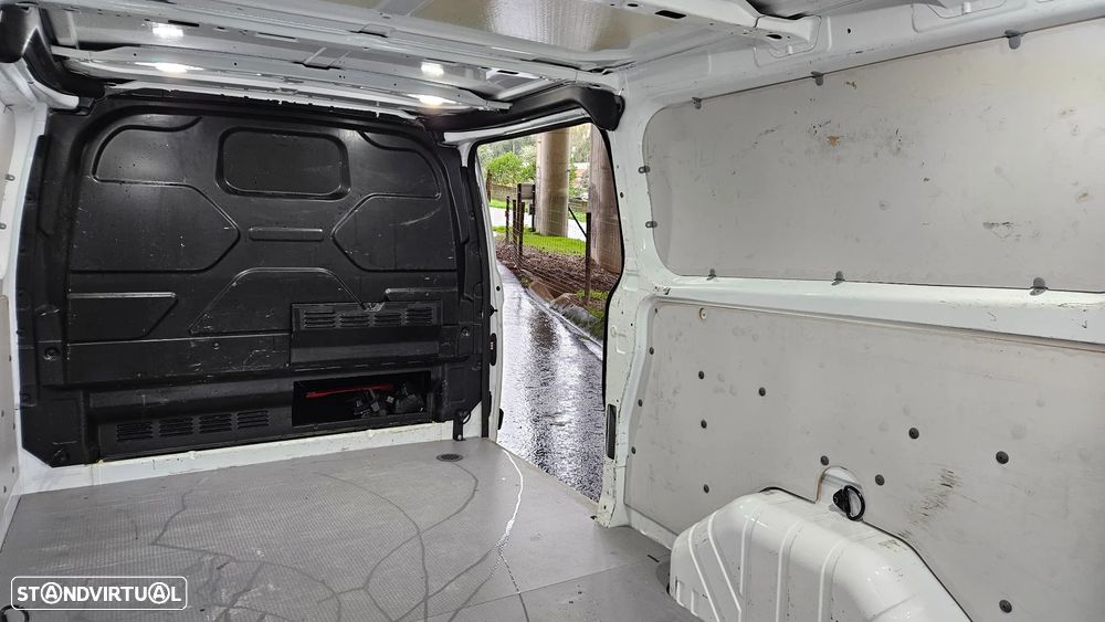 Ford Transit Custom LONGA L2H1 2.0 TDCI 3L - 35
