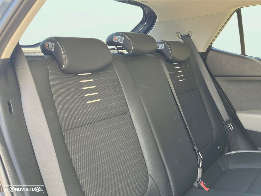 Kia Stonic - 17