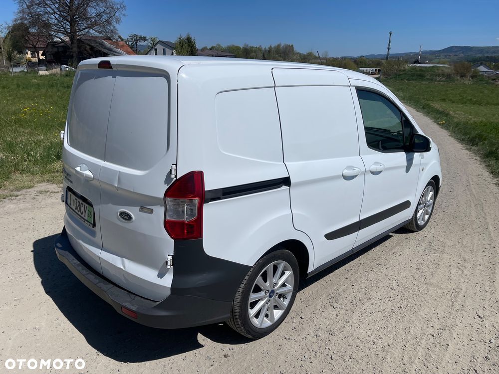 Ford Courier - 3