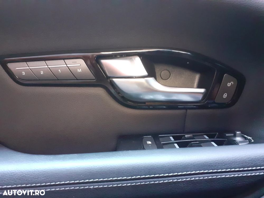 Land Rover Range Rover Evoque 2.0 D240 R-Dynamic - 19