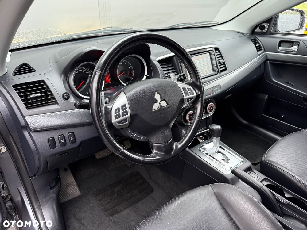 Mitsubishi Lancer - 12