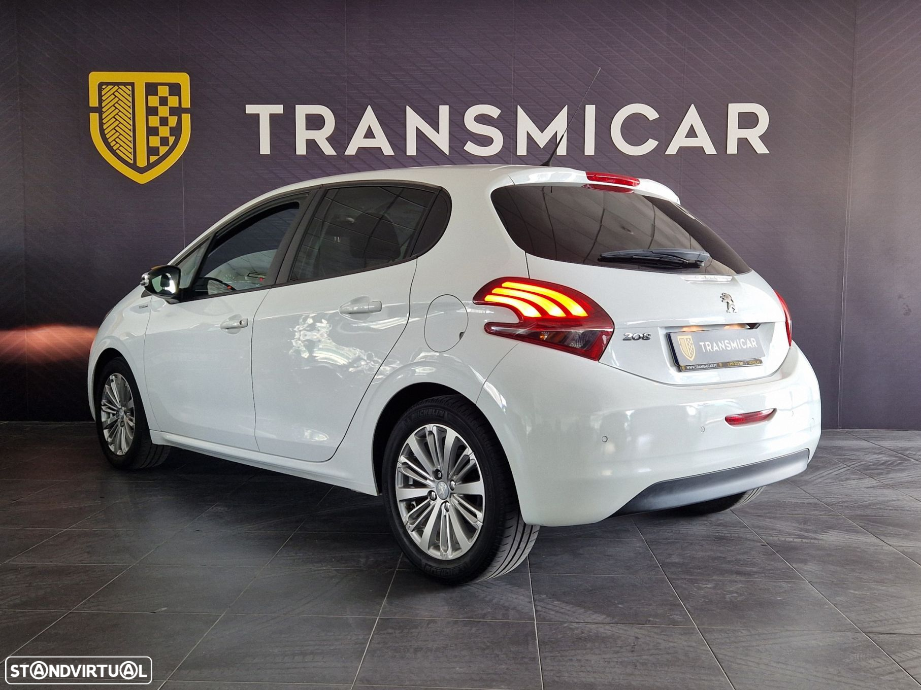 Peugeot 208 1.2 PureTech Style - 5