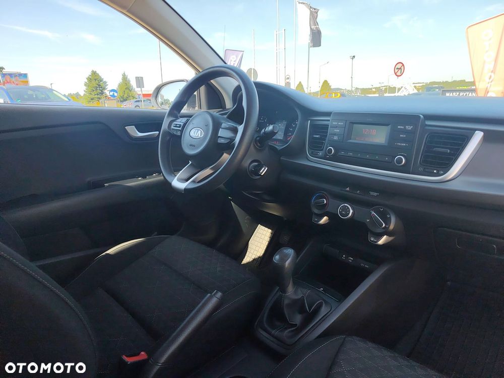 Kia Rio 1.4 M - 19