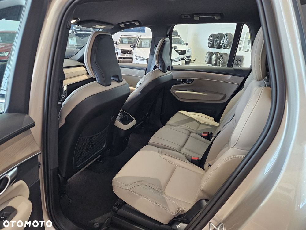 Volvo XC 90 - 21