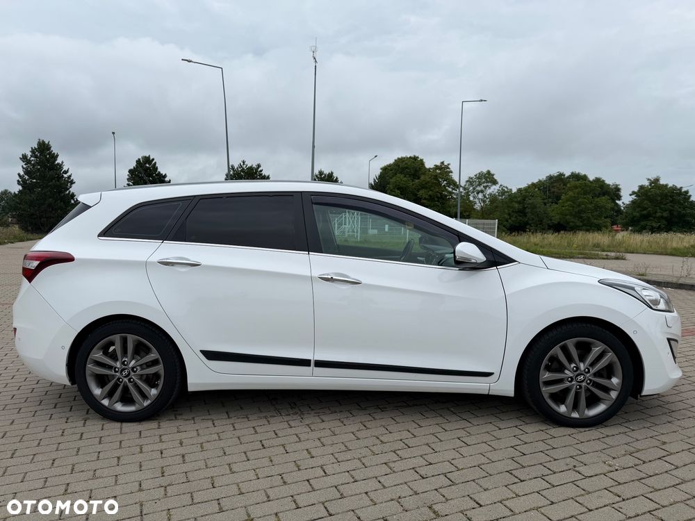 Hyundai i30 1.6 Premium - 4