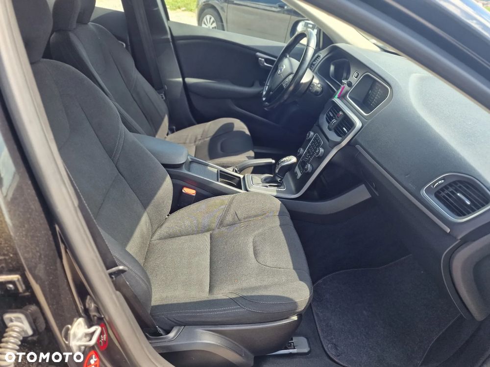Volvo V40 D3 Geartronic Momentum - 25