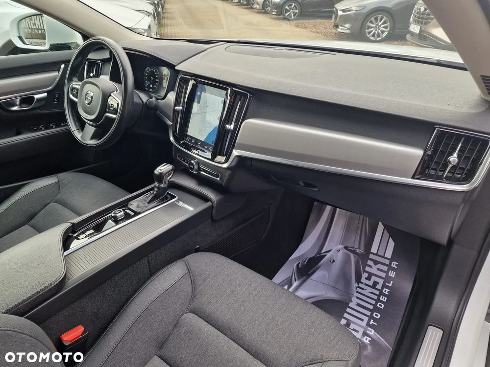 Volvo S90 T4 Geartronic Momentum Pro - 26