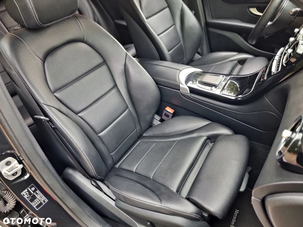 Mercedes-Benz GLC 200 4Matic 9G-TRONIC - 25