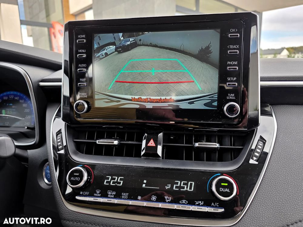 Toyota Corolla Sedan 1.8 HSD Dynamic - 26