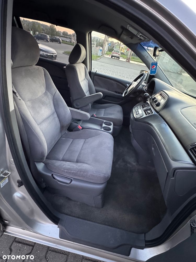 Honda Odyssey 3.5 LX - 8