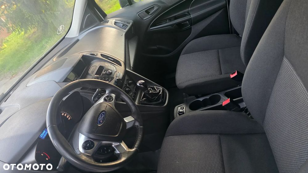 Ford CONNECT - 25